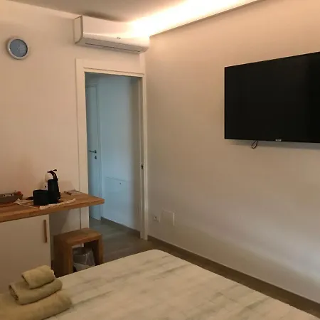 Dimora Aurora 3* Pastrengo