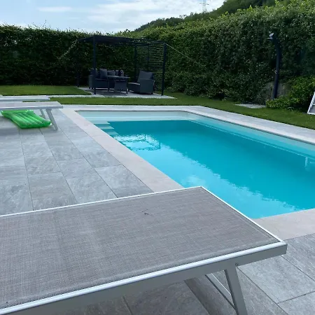 Dimora Aurora 3* Pastrengo