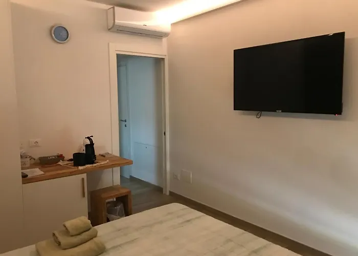 Dimora Aurora 3* Pastrengo