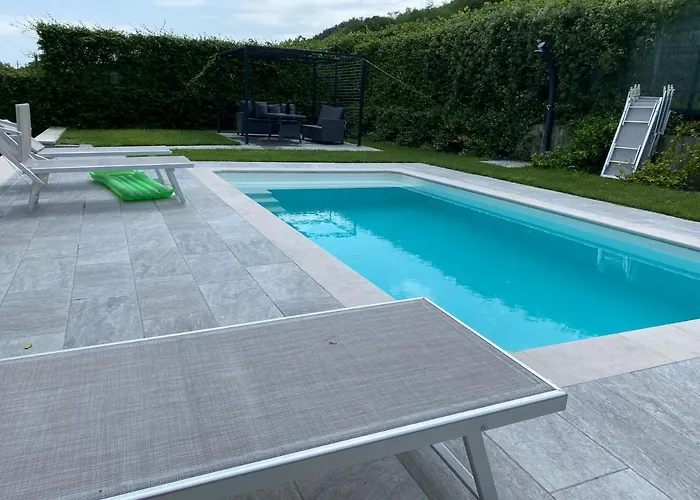 Dimora Aurora 3* פאסטרנגו